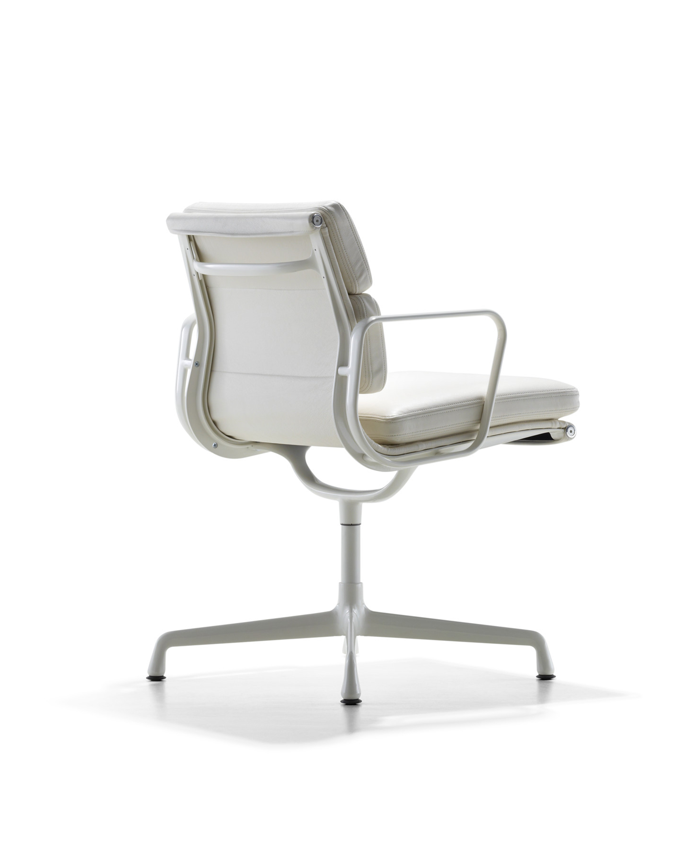 办公椅|现代真皮会议椅|办公火狐官方网站|火狐HUOHU（中国）火狐官方网站|伊姆斯软包会议椅